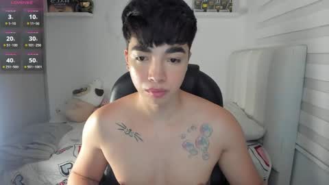 Snapshot of santy7u7 chatting on 06-02-26, 01:35 Mr. Santiago online show from 06-02-26, 01:35