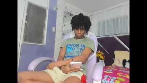 Snapshot of santy_bigcock_01 chatting on 11-26-25, 12:17 santy online show from 11-26-25, 12:17