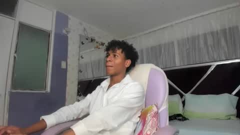 Snapshot of santy_bigcock_01 chatting on 03-22-26, 02:37 santy online show from 03-22-26, 02:37