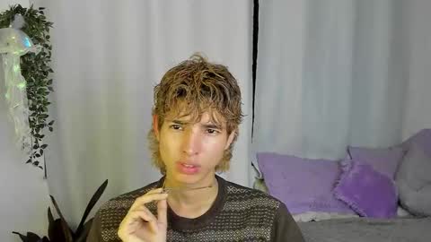 kitty online show from 09-29-25, 02:49