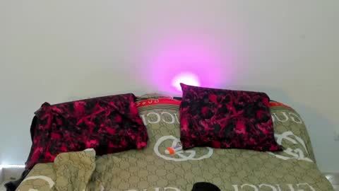 Snapshot of santy_of1 chatting on 04-30-26, 01:17 santy_of1 online show from 04-30-26, 01:17