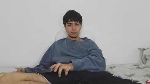 Snapshot of santybig18 chatting on 01-05-25, 08:00 santybig18 online show from 01-05-25, 08:00