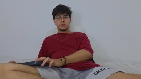 Snapshot of santybig18 chatting on 02-04-25, 05:53 santybig18 online show from 02-04-25, 05:53