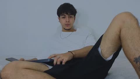 Snapshot of santybig18 chatting on 02-22-25, 11:35 santybig18 online show from 02-22-25, 11:35