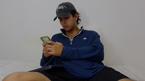 Snapshot of santybig18 chatting on 09-20-25, 06:25 santybig18 online show from 09-20-25, 06:25