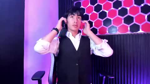 Snapshot of santyfoxxs chatting on 06-15-26, 03:53 Santy online show from 06-15-26, 03:53