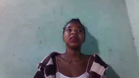 Snapshot of sanyah0123 chatting on 11-17-25, 04:07 sanyah0123 online show from 11-17-25, 04:07