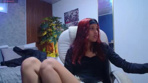 Snapshot of saphiire_ chatting on 02-02-26, 01:10 saphi online show from 02-02-26, 01:10