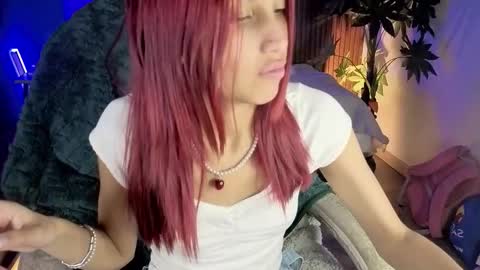 Snapshot of saphiire_ chatting on 03-02-26, 12:23 saphi online show from 03-02-26, 12:23