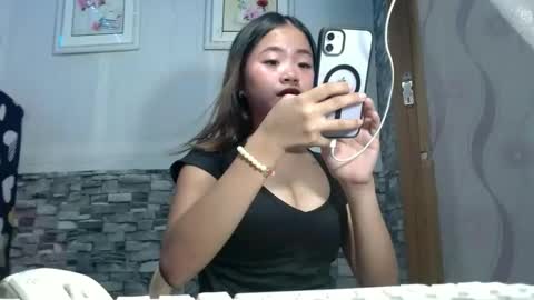 Snapshot of sapphire_amora chatting on 11-06-25, 08:04 sapphire_amora online show from 11-06-25, 08:04