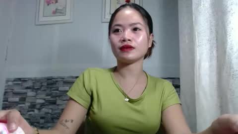 Snapshot of sapphire_amora chatting on 12-01-25, 02:00 sapphire_amora online show from 12-01-25, 02:00
