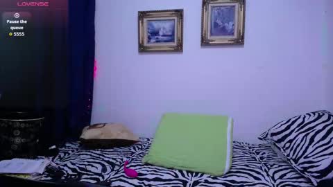 sara online show from 10-28-25, 02:59