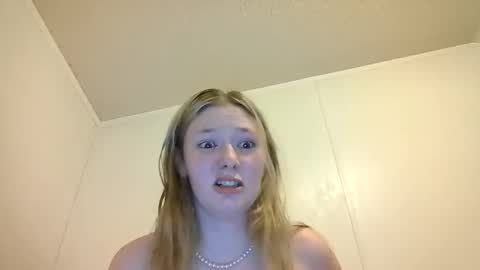 Snapshot of sara9920 chatting on 04-09-26, 06:52 sara9920 online show from 04-09-26, 06:52