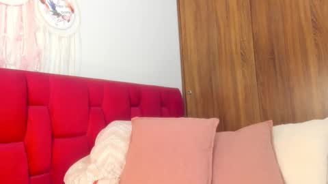 Snapshot of sara_699 chatting on 11-20-25, 09:36 Sara online show from 11-20-25, 09:36