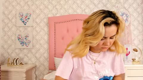 Sara online show from 01-13-25, 03:45