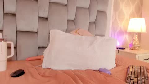 Sara online show from 02-22-25, 07:23