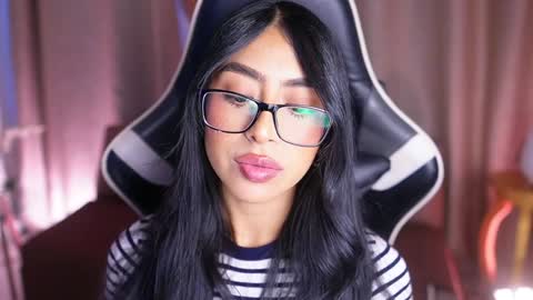 Sara  online show from 01-31-25, 12:40