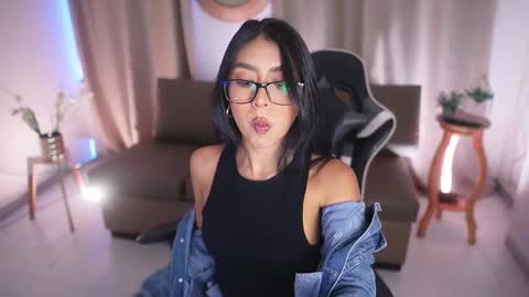 Sara  online show from 02-24-25, 01:10