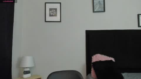 Snapshot of sara_b11 chatting on 07-12-26, 05:59 sara_b11 online show from 07-12-26, 05:59