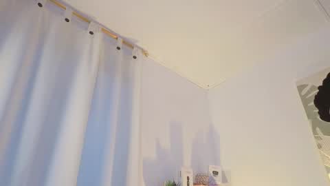 Sara online show from 12-16-25, 08:03