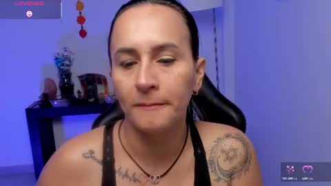 Snapshot of sara_charmy chatting on 06-11-26, 11:08 online show from 06-11-26, 11:08
