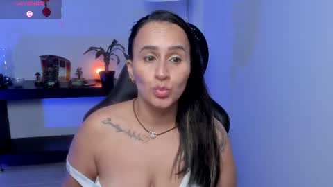 Snapshot of sara_charmy chatting on 06-14-26, 07:05 online show from 06-14-26, 07:05