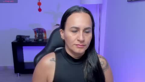 Snapshot of sara_charmy chatting on 06-27-26, 11:59 online show from 06-27-26, 11:59