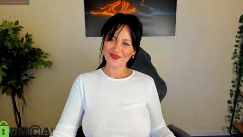 Snapshot of sara_devills chatting on 04-19-26, 08:46 Sara online show from 04-19-26, 08:46