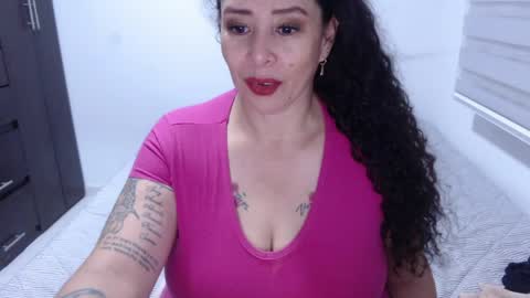 Snapshot of sara_hot46 chatting on 04-05-26, 10:45 Sara hot46 online show from 04-05-26, 10:45