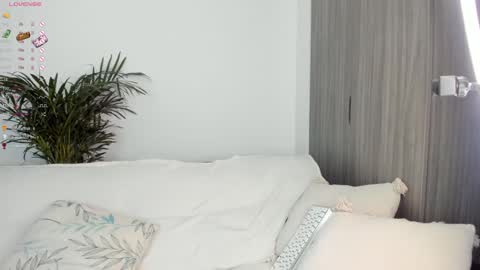 Sara  new account  give me thomb up  Follow me   help me reach 15k followers again   online show from 12-23-24, 02:24