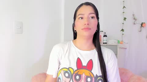 Snapshot of sara_kurt chatting on 02-04-25, 12:55 Sara online show from 02-04-25, 12:55