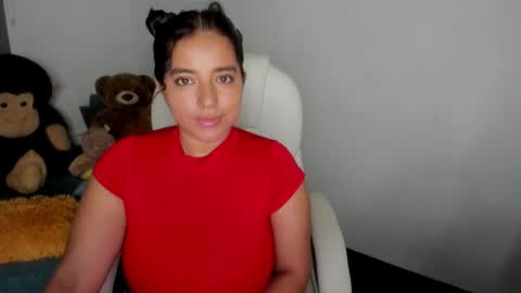 sarah  LIZCANO....... online show from 09-10-25, 11:10