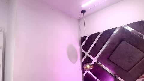 sara_lopee1 online show from 09-24-25, 11:57