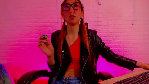 Sara Love online show from 05-31-26, 03:26