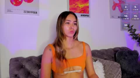 Snapshot of sara_madrid_ chatting on 04-22-26, 12:18 online show from 04-22-26, 12:18