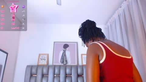 Snapshot of sara_marks chatting on 06-24-26, 10:58 S A R A online show from 06-24-26, 10:58