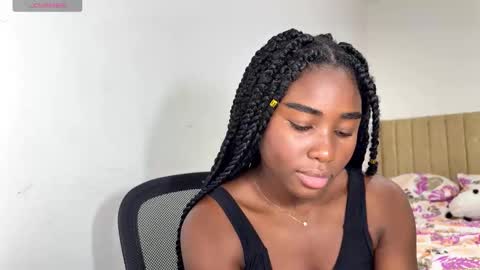 Sara online show from 10-10-25, 01:59