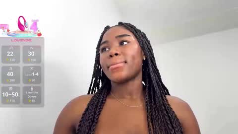 Snapshot of sara_muscle chatting on 02-15-26, 01:13 Sara online show from 02-15-26, 01:13