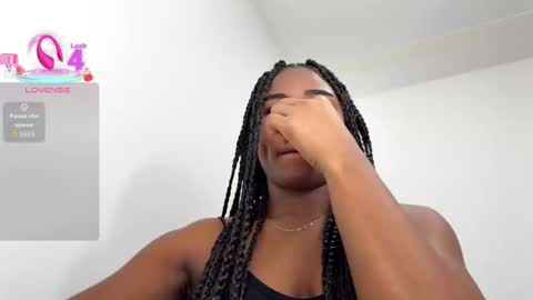 Snapshot of sara_muscle chatting on 02-16-26, 05:31 Sara online show from 02-16-26, 05:31