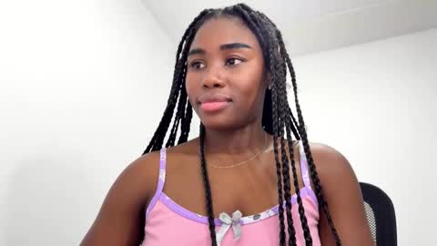 Snapshot of sara_muscle chatting on 02-26-26, 06:34 Sara online show from 02-26-26, 06:34