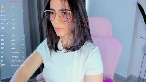Sara online show from 04-16-26, 02:51