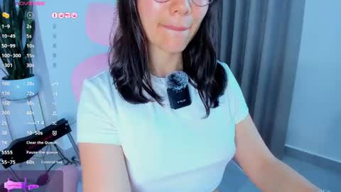 Snapshot of sara_ospina22 chatting on 06-24-26, 06:18 Sara online show from 06-24-26, 06:18