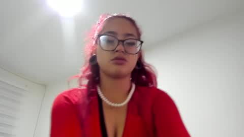 sara_red_x online show from 04-02-26, 03:15