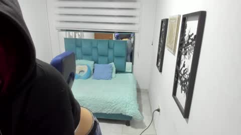 sara_red_x online show from 04-06-26, 03:15