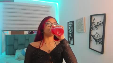 Snapshot of sara_red_x chatting on 06-16-26, 03:53 sara_red_x online show from 06-16-26, 03:53