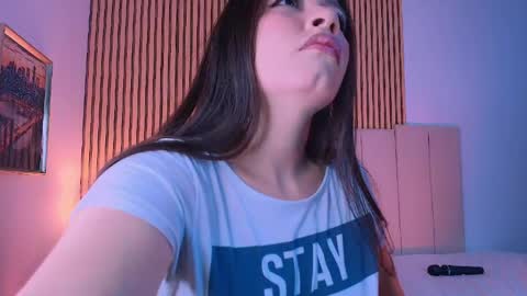 Sara online show from 05-26-26, 12:17