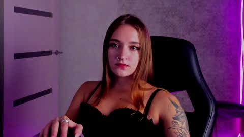 Snapshot of sara_rossse chatting on 09-20-25, 08:32 Sara online show from 09-20-25, 08:32