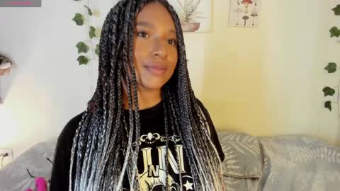 sara sofia online show from 01-21-25, 04:43