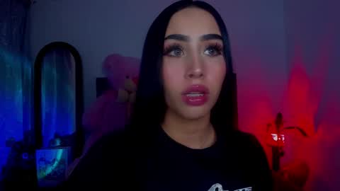 Snapshot of sara_stone03 chatting on 02-16-25, 05:48 sara_stone03 online show from 02-16-25, 05:48