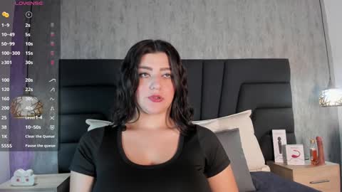 Snapshot of sara_stone17 chatting on 01-29-25, 11:30  -  online show from 01-29-25, 11:30